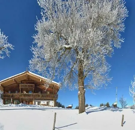 Noba Hof مزرعة للإقامة *